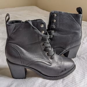 Black Lace-up Chunky Heel Ankle Boot | Aeropostale